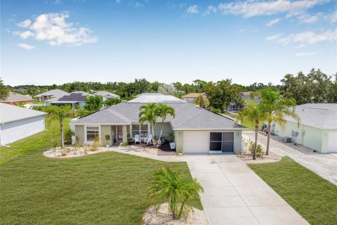 Casa en venta en Port Charlotte, Florida, 3 dormitorios, 126.35 m2 № 1787568 - foto 2