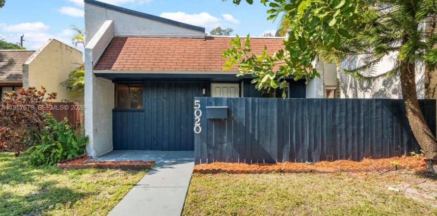 Touwnhouse à Fort Lauderdale, Floride 3 chambres, 118.45 m2 № 2024574