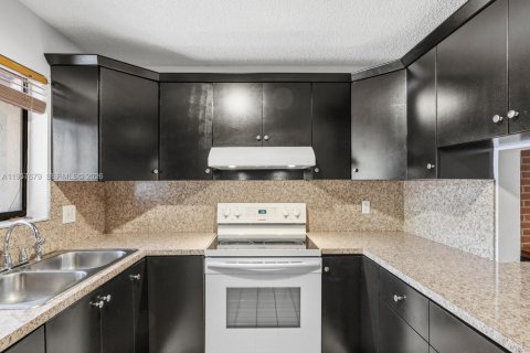 Touwnhouse à louer à Fort Lauderdale, Floride: 3 chambres, 118.45 m2 № 2024574 - photo 3