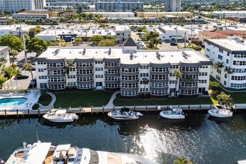 Condo in Fort Lauderdale, Florida, 2 bedrooms  № 2245914
