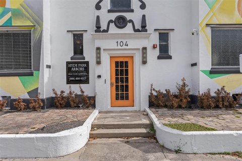 Apartamento en alquiler en Tampa, Florida, 1 habitación, 51.1 m2 № 1783031 - foto 2