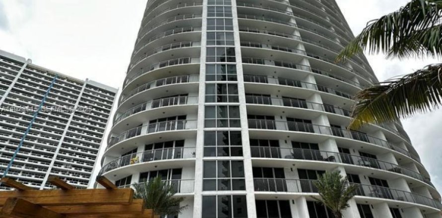 Condo à Miami, Floride, 1 chambre № 1988253