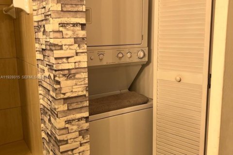 Copropriété à vendre à Miami, Floride: 1 chambre, 76.64 m2 № 1988253 - photo 15