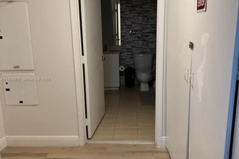 Copropriété à vendre à Miami, Floride: 1 chambre, 76.64 m2 № 1988253 - photo 14