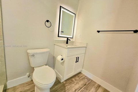 Купить виллу или дом в Форт Майерс, Флорида 2 спальни, 121.89м2, № 1992995 - фото 24