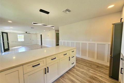 Купить виллу или дом в Форт Майерс, Флорида 2 спальни, 121.89м2, № 1992995 - фото 12