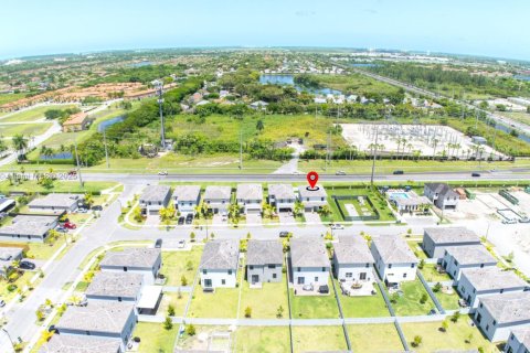 Villa ou maison à louer à Homestead, Floride: 4 chambres, 193.7 m2 № 1960046 - photo 6
