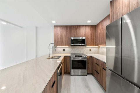 Copropriété à louer à Winter Park, Floride: 2 chambres, 130.06 m2 № 1626763 - photo 2