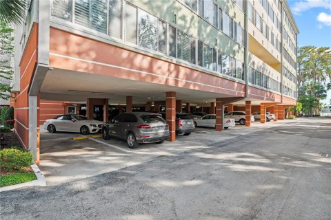 Copropriété à louer à Winter Park, Floride: 2 chambres, 130.06 m2 № 1626763 - photo 28