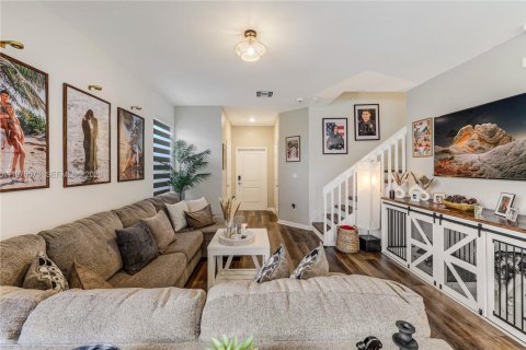 Купить таунхаус в Хомстед, Флорида 3 спальни, 140.65м2, № 2031147 - фото 8