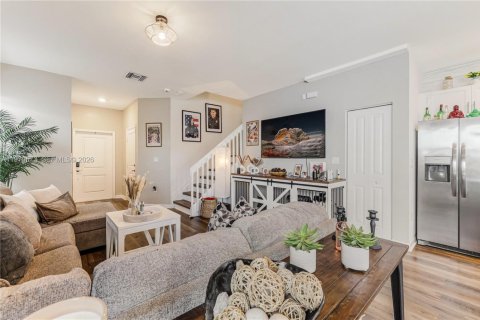 Купить таунхаус в Хомстед, Флорида 3 спальни, 140.65м2, № 2031147 - фото 7