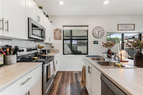 Купить таунхаус в Хомстед, Флорида 3 спальни, 140.65м2, № 2031147 - фото 15