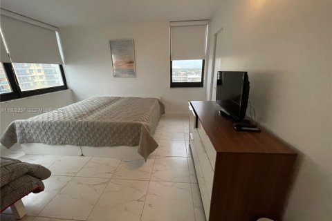 Copropriété à louer à Hollywood, Floride: 2 chambres, 115.2 m2 № 2184119 - photo 20