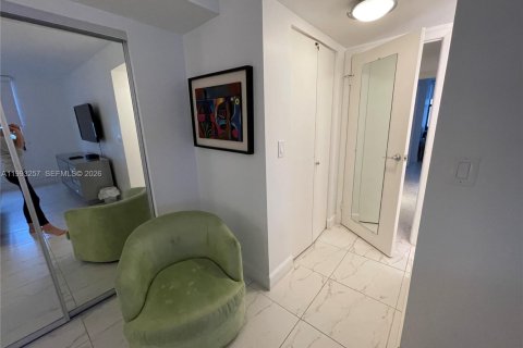 Copropriété à louer à Hollywood, Floride: 2 chambres, 115.2 m2 № 2184119 - photo 21