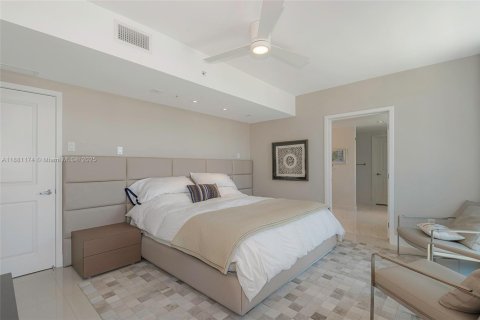 Condominio en venta en Sunny Isles Beach, Florida, 3 dormitorios, 156.73 m2 № 1977630 - foto 30