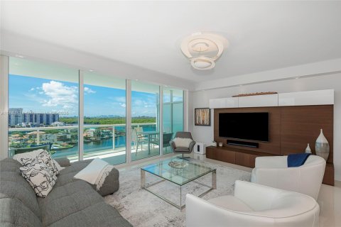 Condominio en venta en Sunny Isles Beach, Florida, 3 dormitorios, 156.73 m2 № 1977630 - foto 4