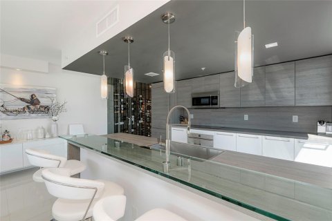 Condominio en venta en Sunny Isles Beach, Florida, 3 dormitorios, 156.73 m2 № 1977630 - foto 14