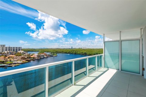 Condominio en venta en Sunny Isles Beach, Florida, 3 dormitorios, 156.73 m2 № 1977630 - foto 6