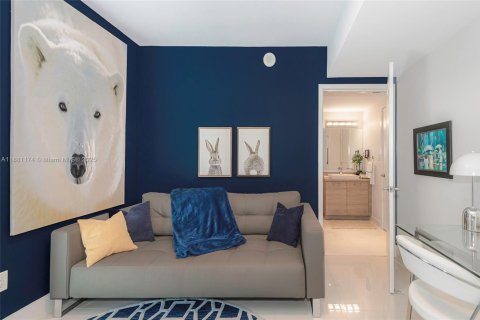 Condominio en venta en Sunny Isles Beach, Florida, 3 dormitorios, 156.73 m2 № 1977630 - foto 20