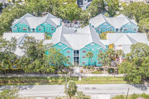 Condo in Tampa, Florida, 2 bedrooms  № 1819256 - photo 7