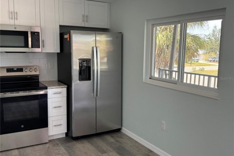 Condominio en venta en Venice, Florida, 2 dormitorios, 65.68 m2 № 2228299 - foto 6