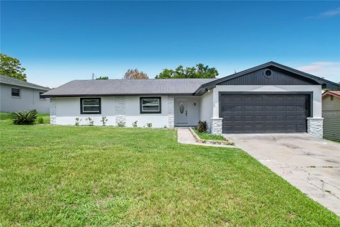 House in Lakeland, Florida 3 bedrooms, 149.02 sq.m. № 2151605