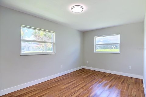 House in Lakeland, Florida 3 bedrooms, 149.02 sq.m. № 2151605 - photo 16