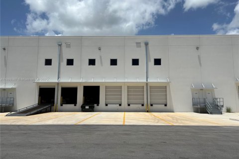 Immobilier commercial à vendre à Hialeah, Floride № 1939151 - photo 25