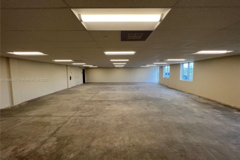 Immobilier commercial à vendre à Hialeah, Floride № 1939151 - photo 24