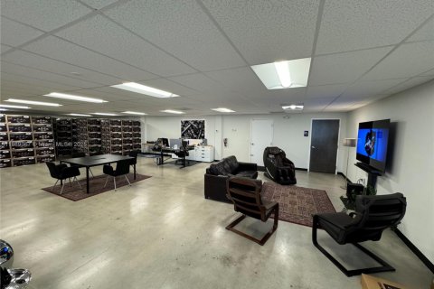 Immobilier commercial à vendre à Hialeah, Floride № 1939151 - photo 6