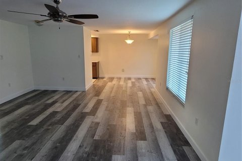Casa en venta en Port Charlotte, Florida, 2 dormitorios, 144.93 m2 № 1612500 - foto 7