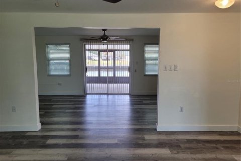 Casa en venta en Port Charlotte, Florida, 2 dormitorios, 144.93 m2 № 1612500 - foto 11