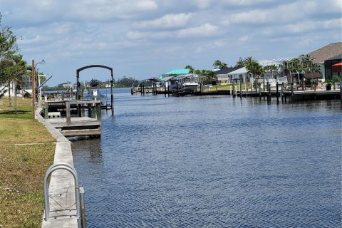 Casa en venta en Port Charlotte, Florida, 2 dormitorios, 144.93 m2 № 1612500 - foto 3