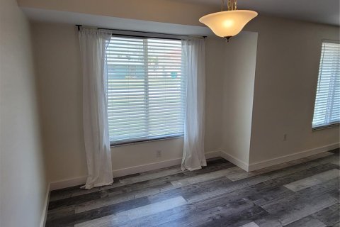 Casa en venta en Port Charlotte, Florida, 2 dormitorios, 144.93 m2 № 1612500 - foto 9