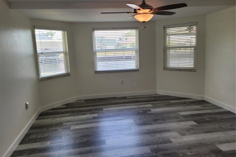 Casa en venta en Port Charlotte, Florida, 2 dormitorios, 144.93 m2 № 1612500 - foto 22