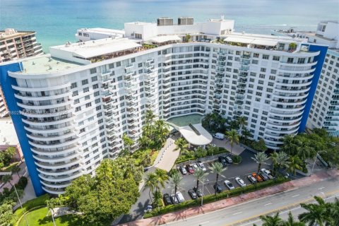 Condominio en alquiler en Miami Beach, Florida, 3 dormitorios, 126.35 m2 № 1929048 - foto 19