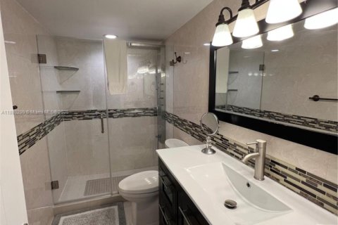 Condominio en alquiler en Miami Beach, Florida, 3 dormitorios, 126.35 m2 № 1929048 - foto 12