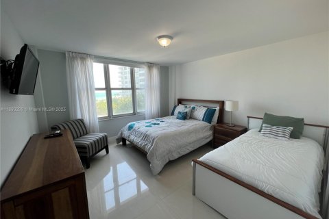 Condominio en alquiler en Miami Beach, Florida, 3 dormitorios, 126.35 m2 № 1929048 - foto 13