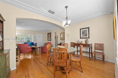 Casa en venta en Miami, Florida, 3 dormitorios, 114.46 m2 № 1985909 - foto 11