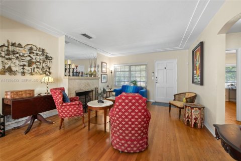 Casa en venta en Miami, Florida, 3 dormitorios, 114.46 m2 № 1985909 - foto 7