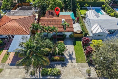Casa en venta en Miami, Florida, 3 dormitorios, 114.46 m2 № 1985909 - foto 1