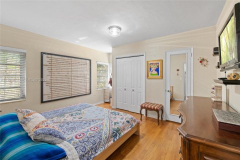 Casa en venta en Miami, Florida, 3 dormitorios, 114.46 m2 № 1985909 - foto 18