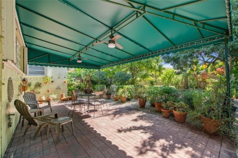 Casa en venta en Miami, Florida, 3 dormitorios, 114.46 m2 № 1985909 - foto 27