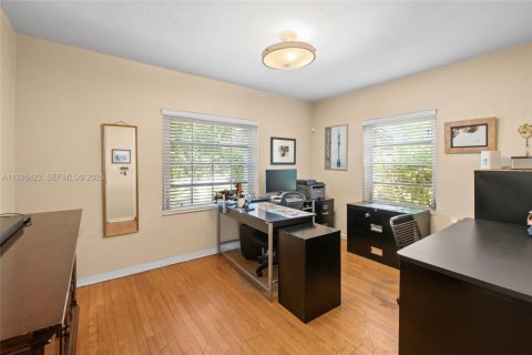 Casa en venta en Miami, Florida, 3 dormitorios, 114.46 m2 № 1985909 - foto 20