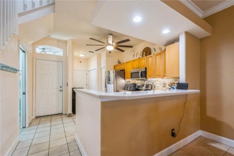 Townhouse in Saint Petersburg, Florida 3 bedrooms, 157.93 sq.m. № 1658203 - photo 14