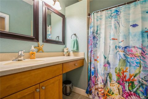 Townhouse in Saint Petersburg, Florida 3 bedrooms, 157.93 sq.m. № 1658203 - photo 23