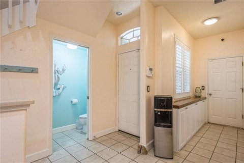 Townhouse in Saint Petersburg, Florida 3 bedrooms, 157.93 sq.m. № 1658203 - photo 10