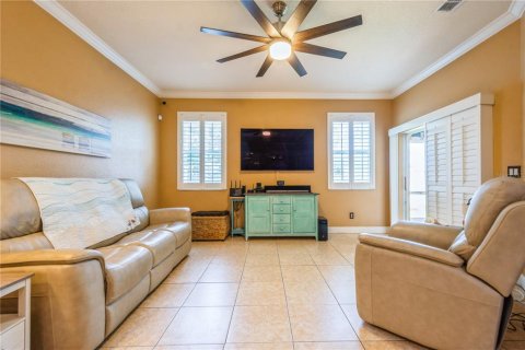 Townhouse in Saint Petersburg, Florida 3 bedrooms, 157.93 sq.m. № 1658203 - photo 15