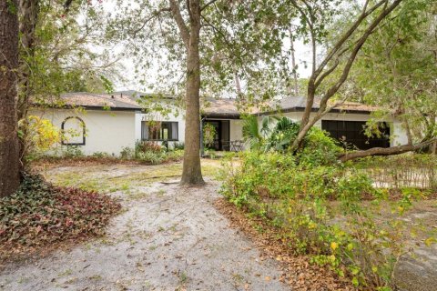 House in Wesley Chapel, Florida 3 bedrooms, 215.9 sq.m. № 1525513 - photo 1