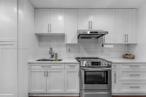 Touwnhouse à louer à Cutler Bay, Floride: 2 chambres, 106.28 m2 № 2056798 - photo 11